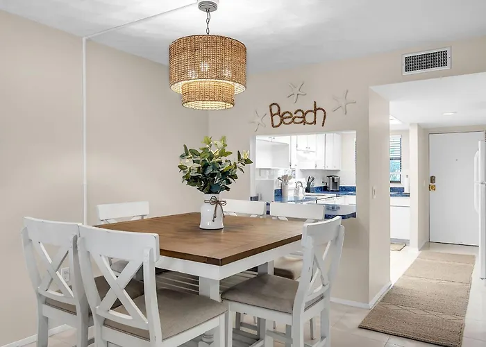 Bayshore Yacht & Tennis 211 - Premier Clearwater Beach