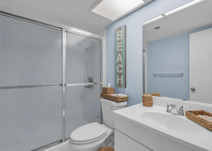 Bayshore Yacht & Tennis 211 - Premier Holiday home *