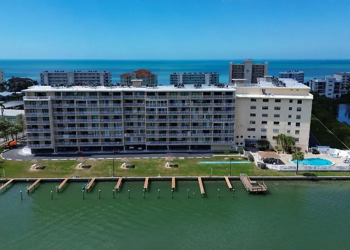 Bayshore Yacht & Tennis 211 - Premier * Clearwater Beach