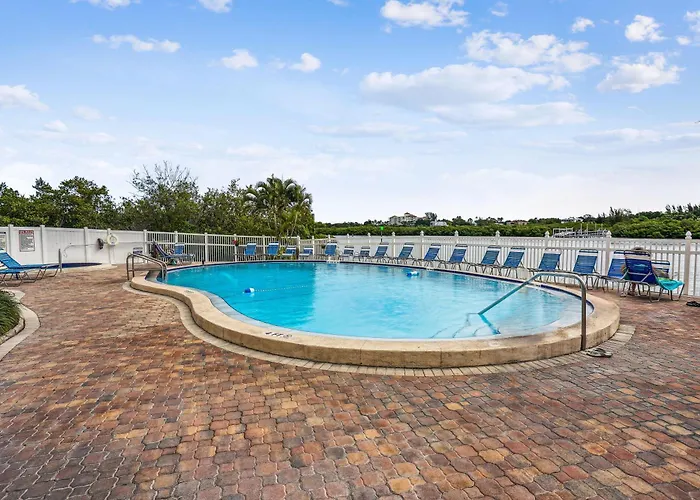 Bayshore Yacht & Tennis 211 - Premier * Clearwater Beach