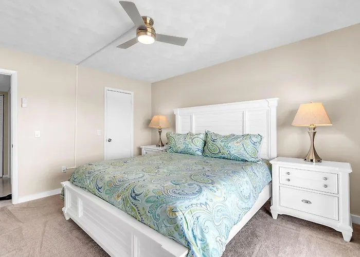 Bayshore Yacht & Tennis 211 - Premier Holiday home Clearwater Beach