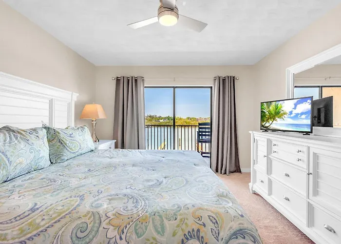 Bayshore Yacht & Tennis 211 - Premier Holiday home Clearwater Beach