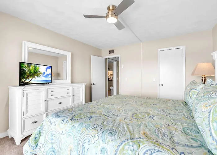 Bayshore Yacht & Tennis 211 - Premier Holiday home Clearwater Beach